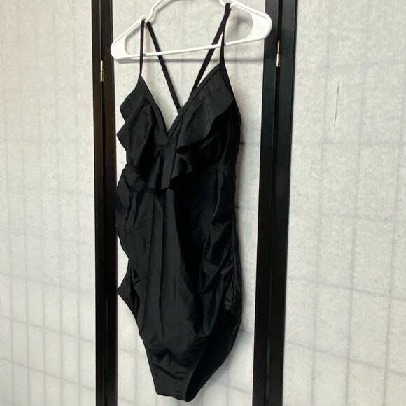 Flounce Ruffle V-Neck One Piece Maternity Swimsuit by Ingrid & Isabel Black NWT - Picture 4 of 11